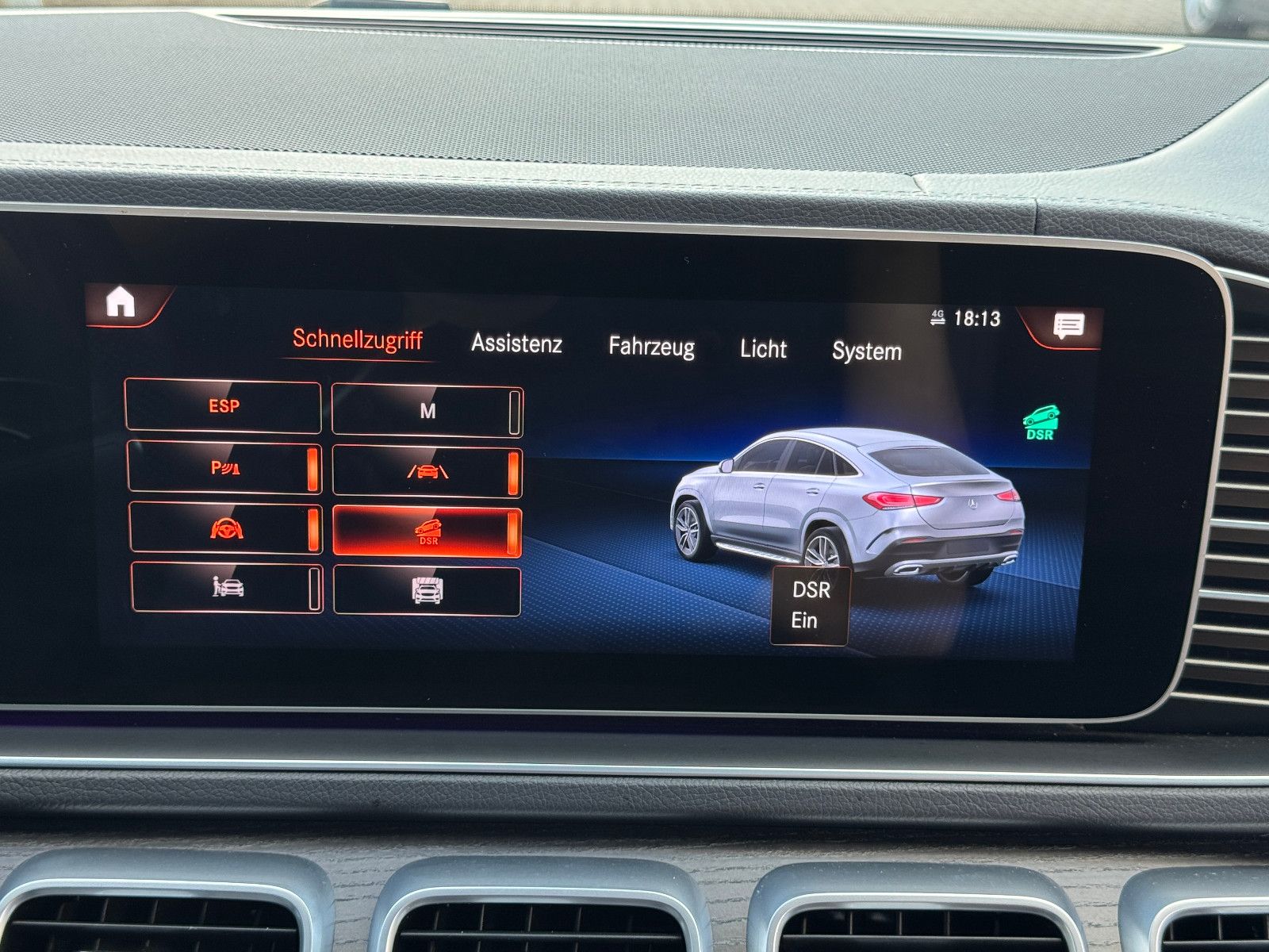 Fahrzeugabbildung Mercedes-Benz GLE 400 d Coupe AMG LINE PANO AIRMATIC 21 ZOLL