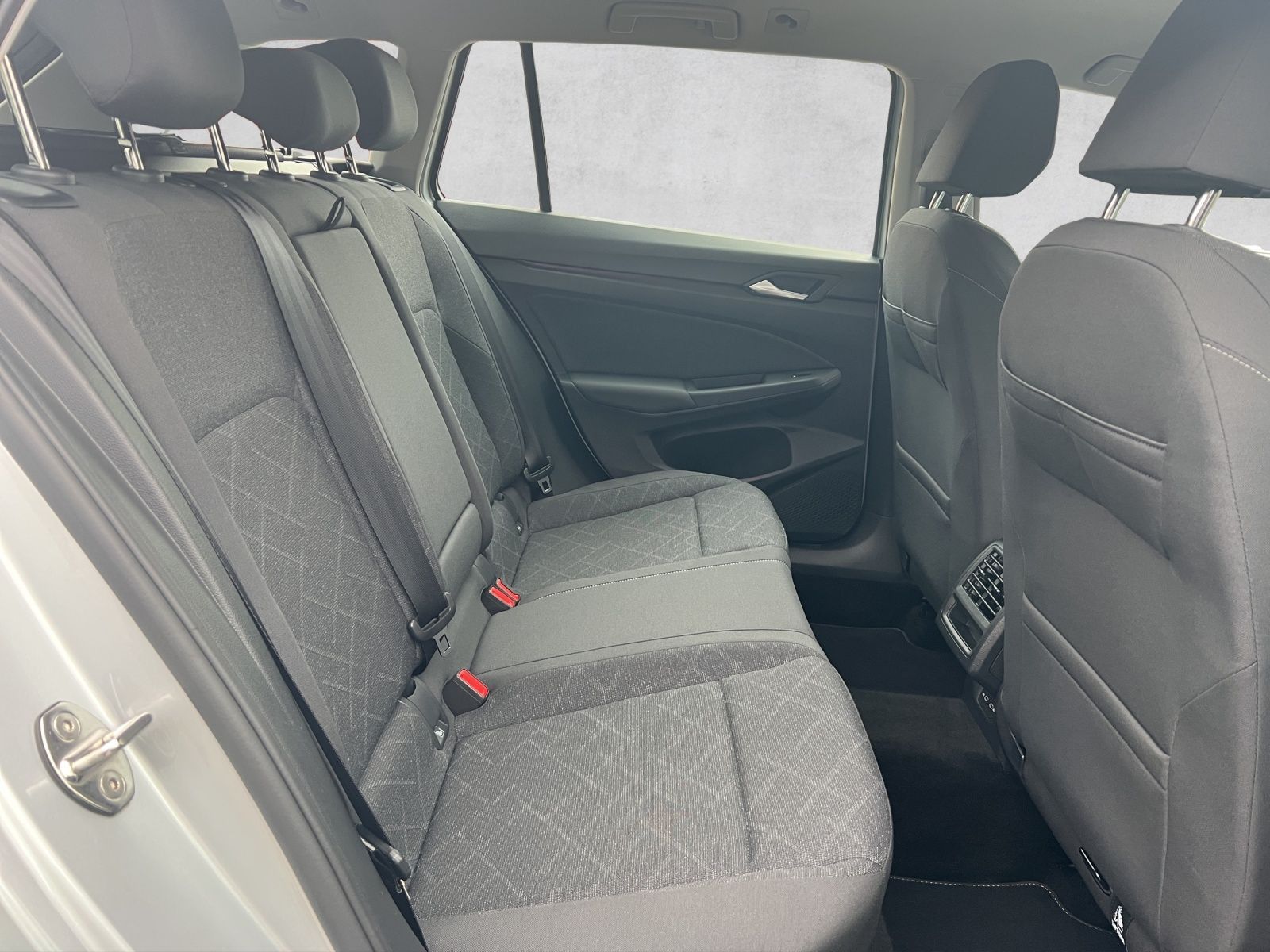 Golf VIII Variant Life 2.0 TDI Navi*ACC*LED