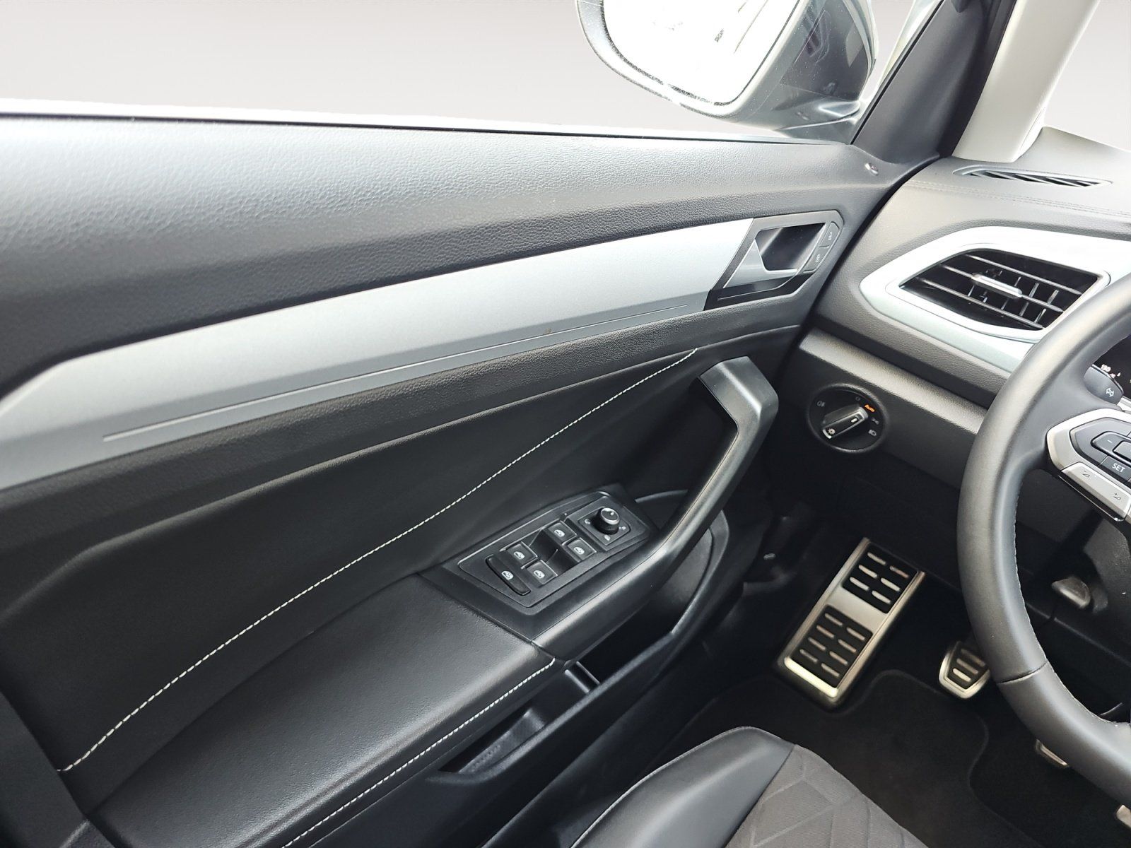 Volkswagen T-Roc - Bild 14