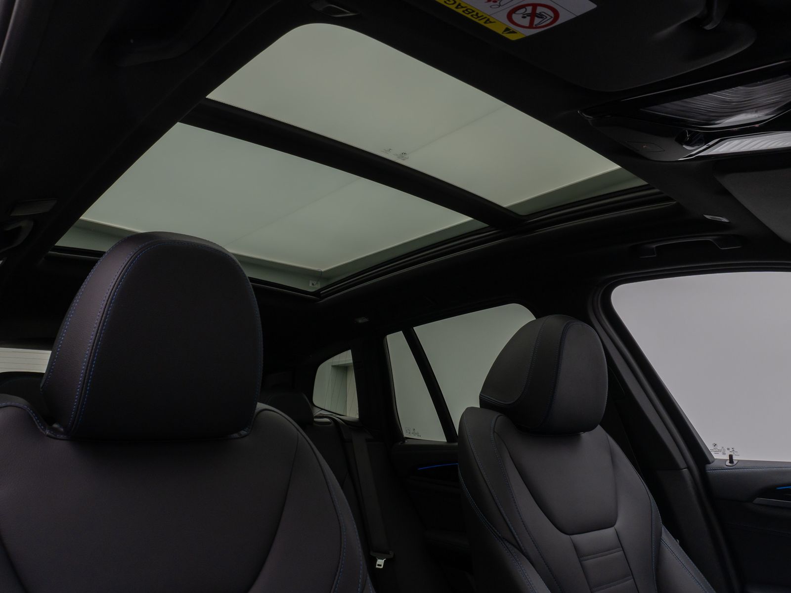 Fahrzeugabbildung BMW iX3 Impressive M Sport 360°HUD DAB H/K AHK Komfo