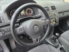 VW Touran Highline 2.0TDI 140PS 7Sitze Pano