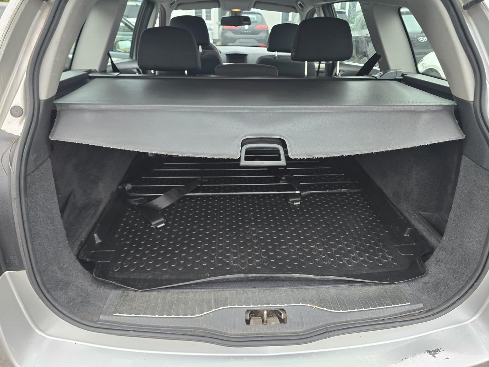 Opel Astra 2008 — photo 18