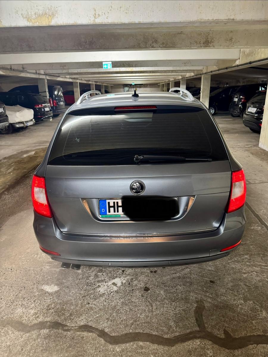 Skoda Superb 2010 — photo 6