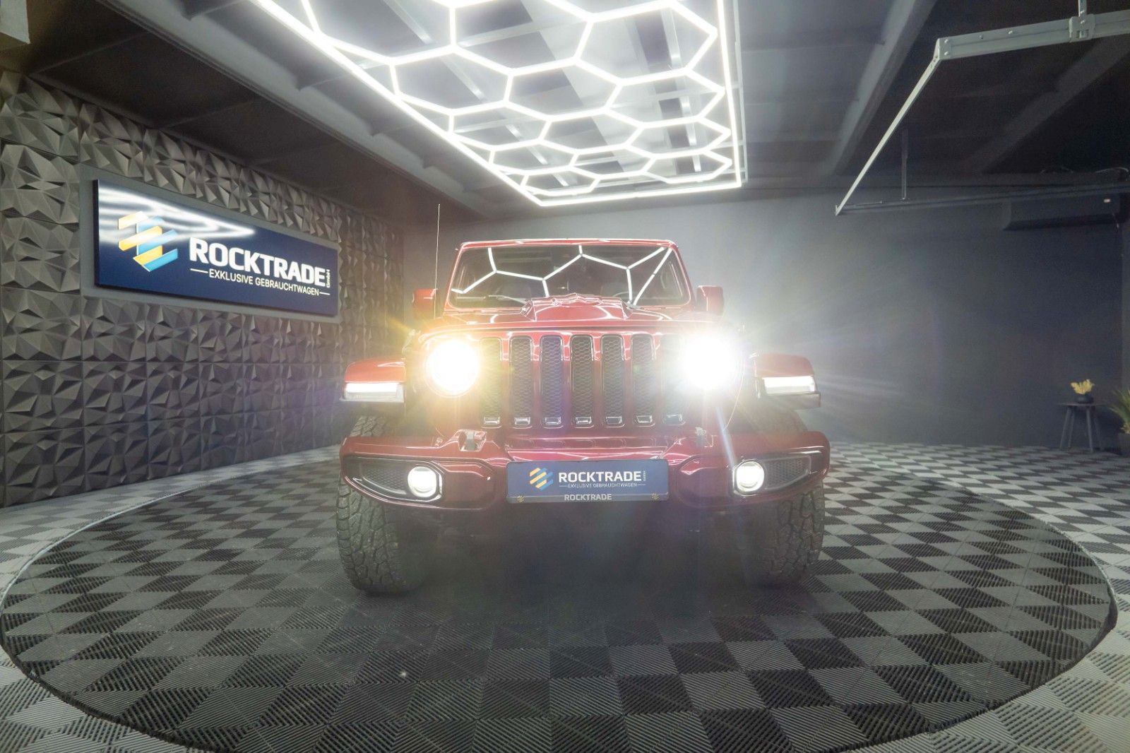 Fahrzeugabbildung Jeep Wrangler 3.0L EcoDiesel Unlimited Sahara 4x4 ACC