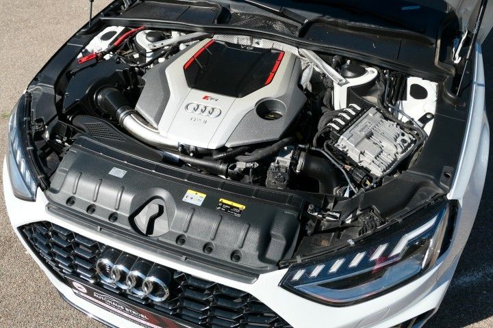 Audi RS4 Avant 2.9 TFSI quattro S-tronic/ AHK/ ACC foto 18