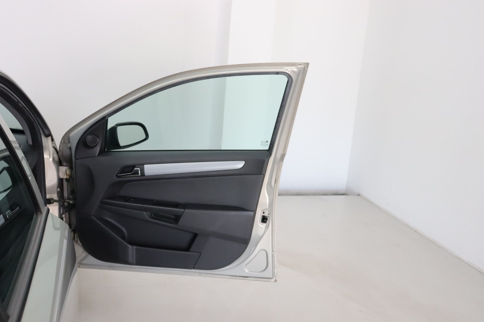 Fahrzeugabbildung Opel Astra Caravan 1.6 Twinport Edition