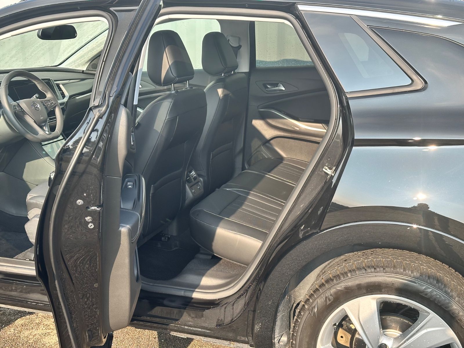 Fahrzeugabbildung Opel Grandland Elegance Ultimate-Pack*Navi*Automatik