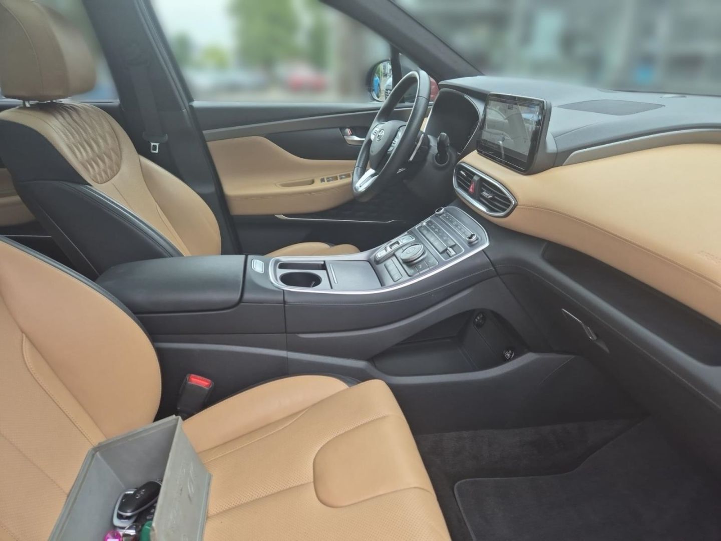 Fahrzeugabbildung Hyundai SANTA FE Signature Plug-In Hybrid 4WD+Pano+AHK H