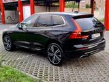Volvo XC60 T6 AWD R Design Polestar Pano AHK 360 Kamer - Volvo XC60: 3D