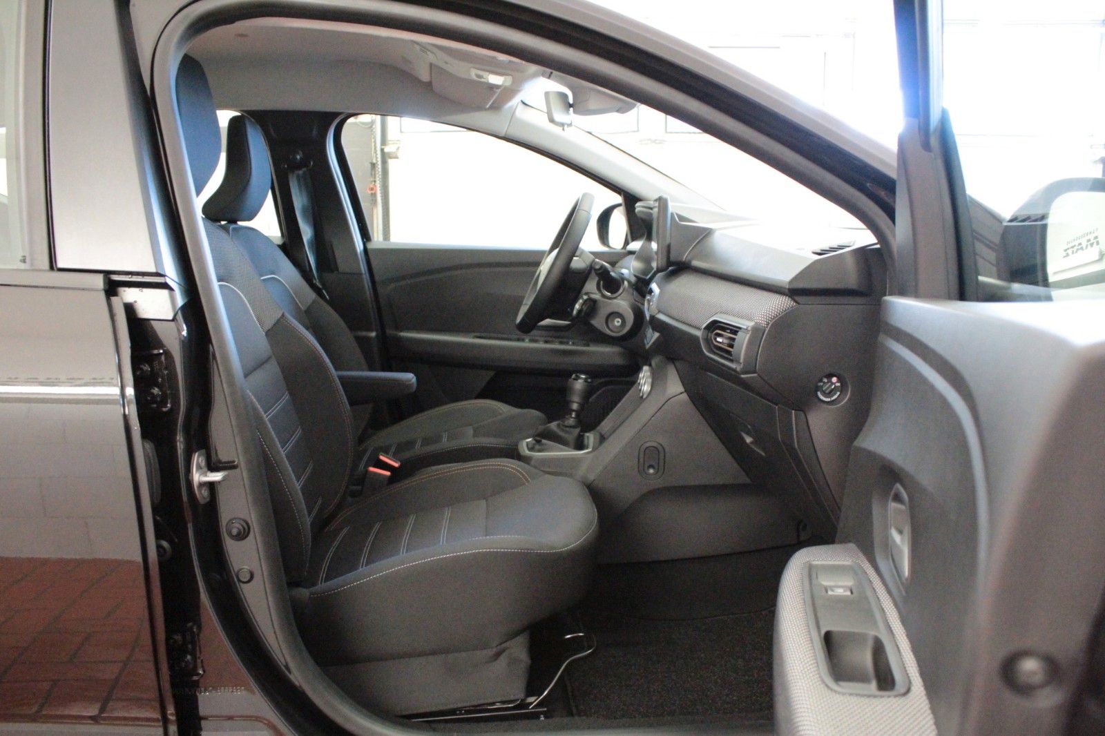Fahrzeugabbildung Dacia Sandero Stepway TCe 90 Expression *WInterpaket*