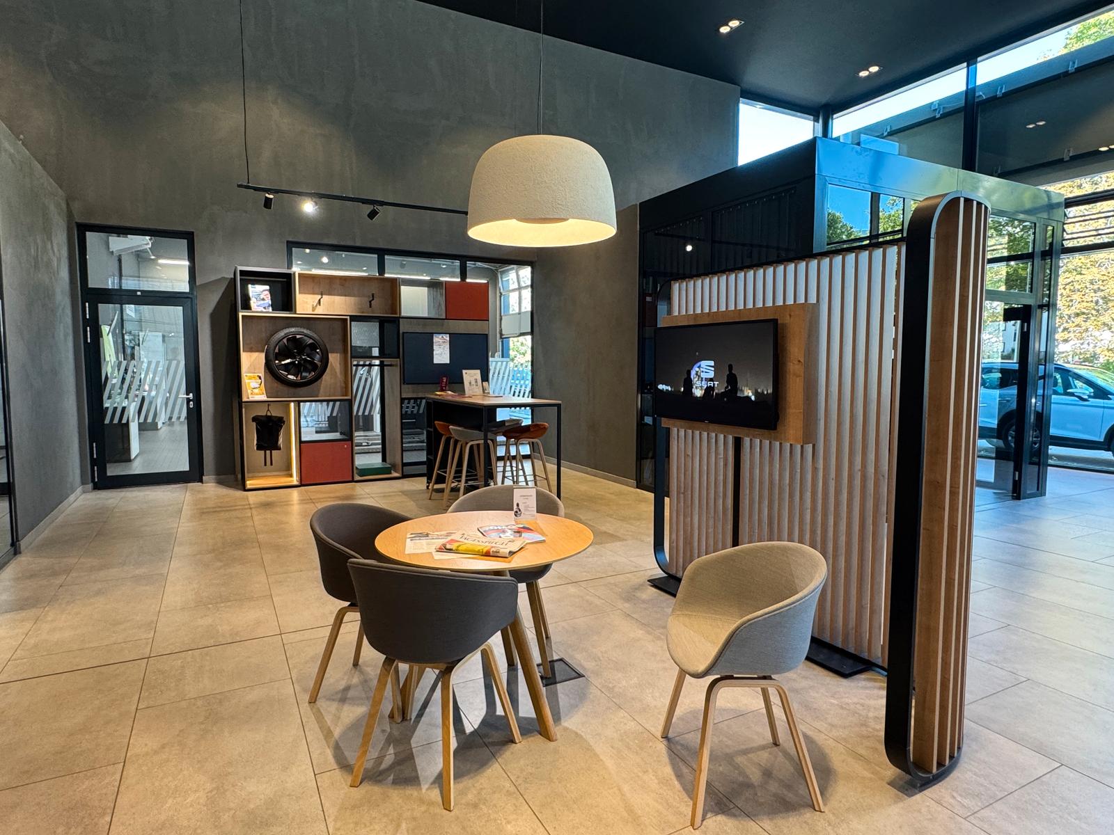 showroom-image-bottom