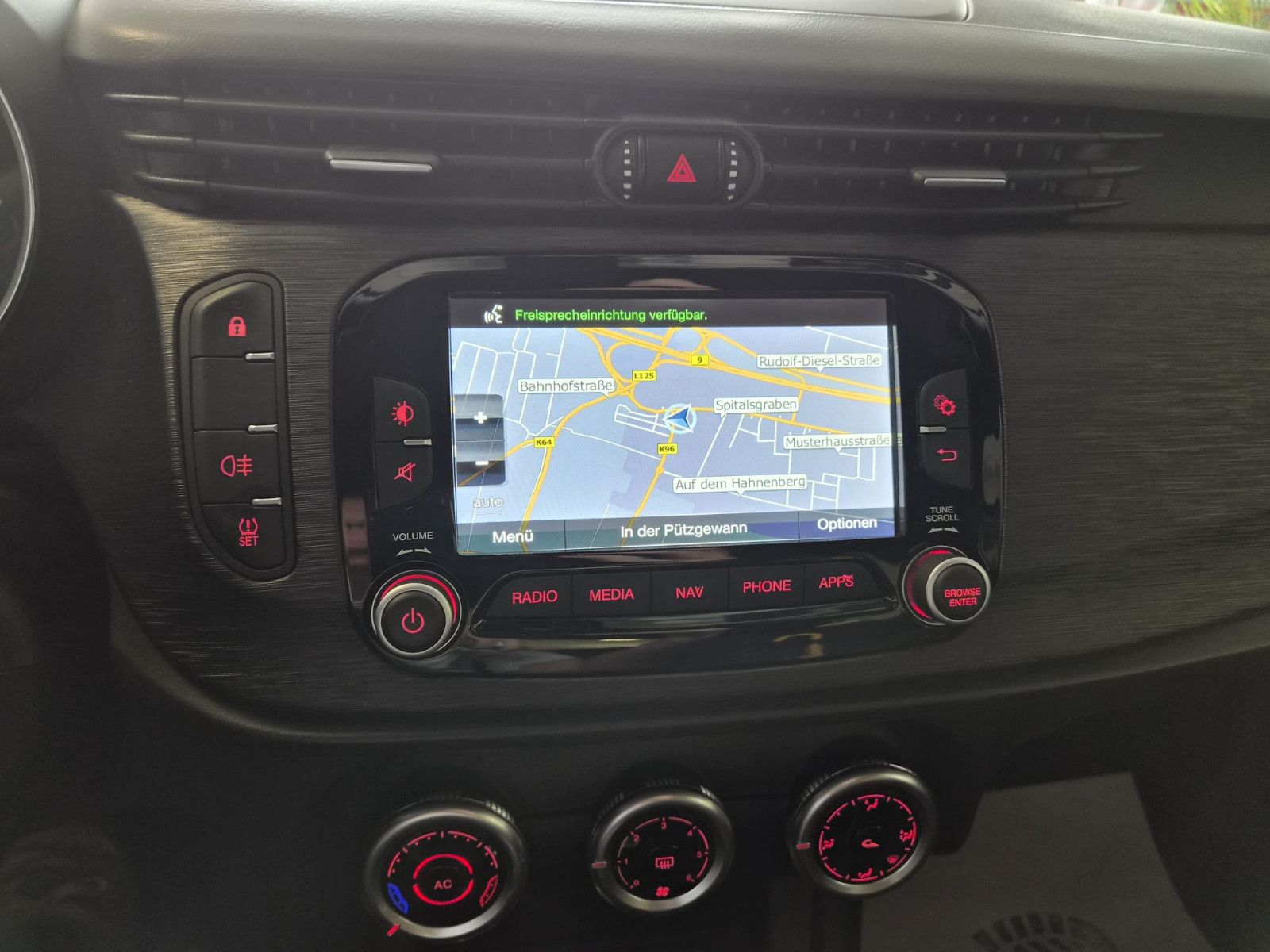 Fahrzeugabbildung Alfa Romeo Giulietta / NAVI / GEPFLEGT / GARANTIE