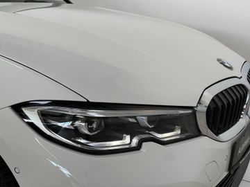 Fahrzeugabbildung BMW 320d Sport Line Stop&Go LiveCockpt+ Kamera HiFi