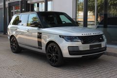 LAND ROVER Range Rover Vogue P400/ AHK/ STANDHZG./ PANO LAND ROVER Range Rover Vogue P400/ AHK/ STANDHZG./ PANO