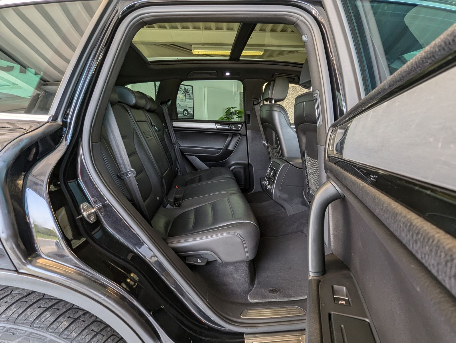VW Touareg V6 TDI Pano Bi-Xen Memory DYNAUDIO StHz - Image 15
