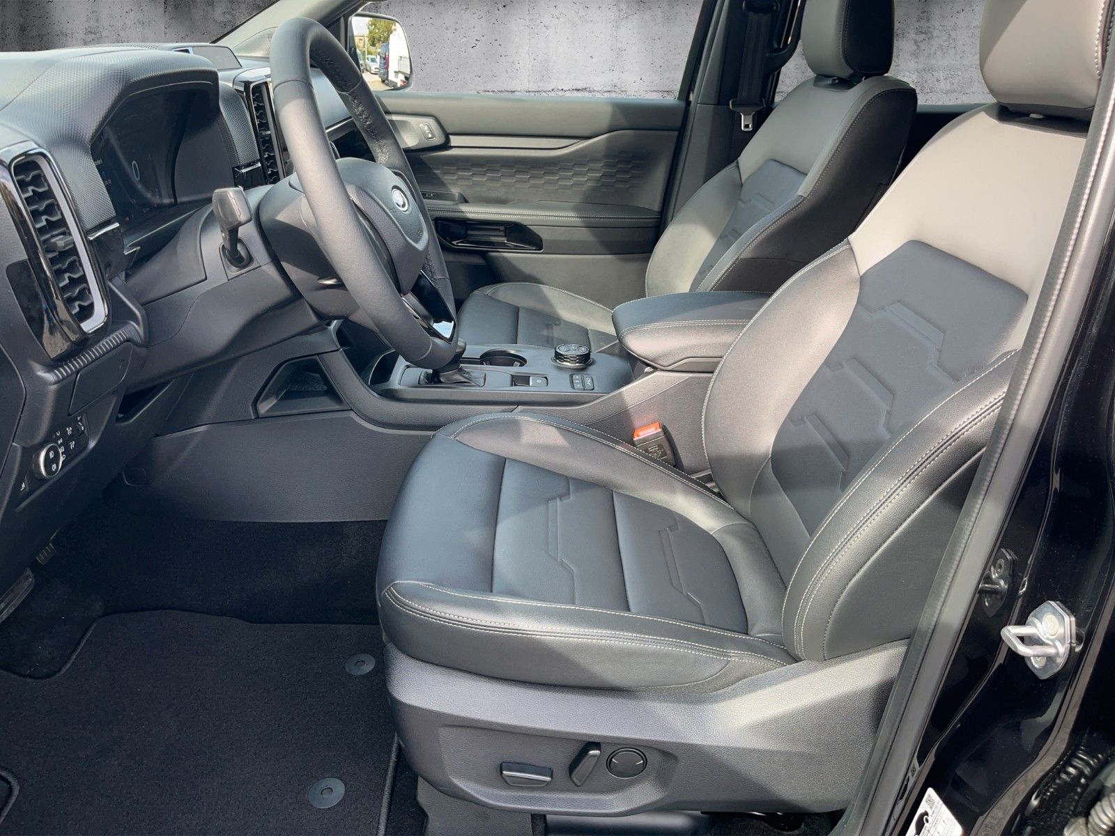 Fahrzeugabbildung Ford Ranger Limited PHEV Doka *Hardtop*Outdoor-P.*