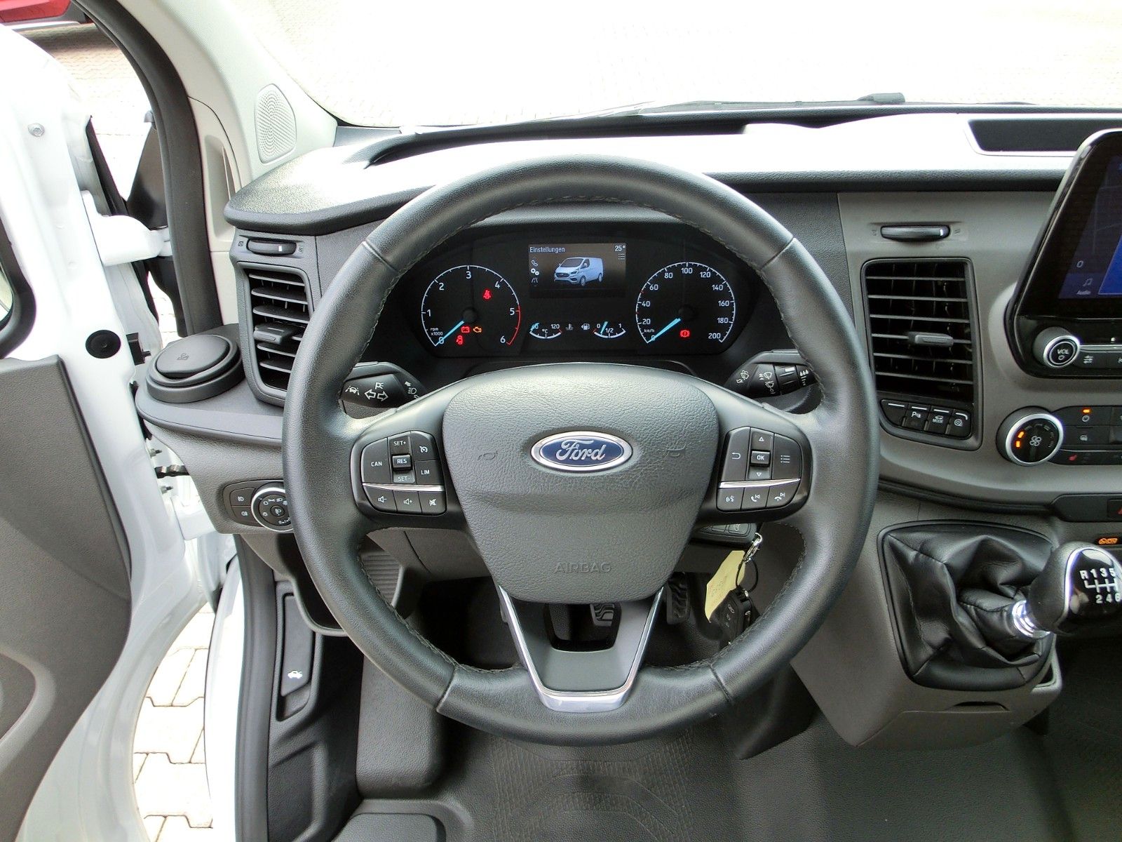 Fahrzeugabbildung Ford Transit Custom Kasten 300 L2 Trend