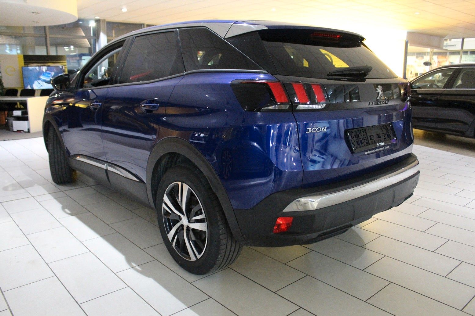 Fahrzeugabbildung Peugeot 3008 Allure 1.5D NAVI/LED/SHZ/PDC/T-LEDER/TEMPO