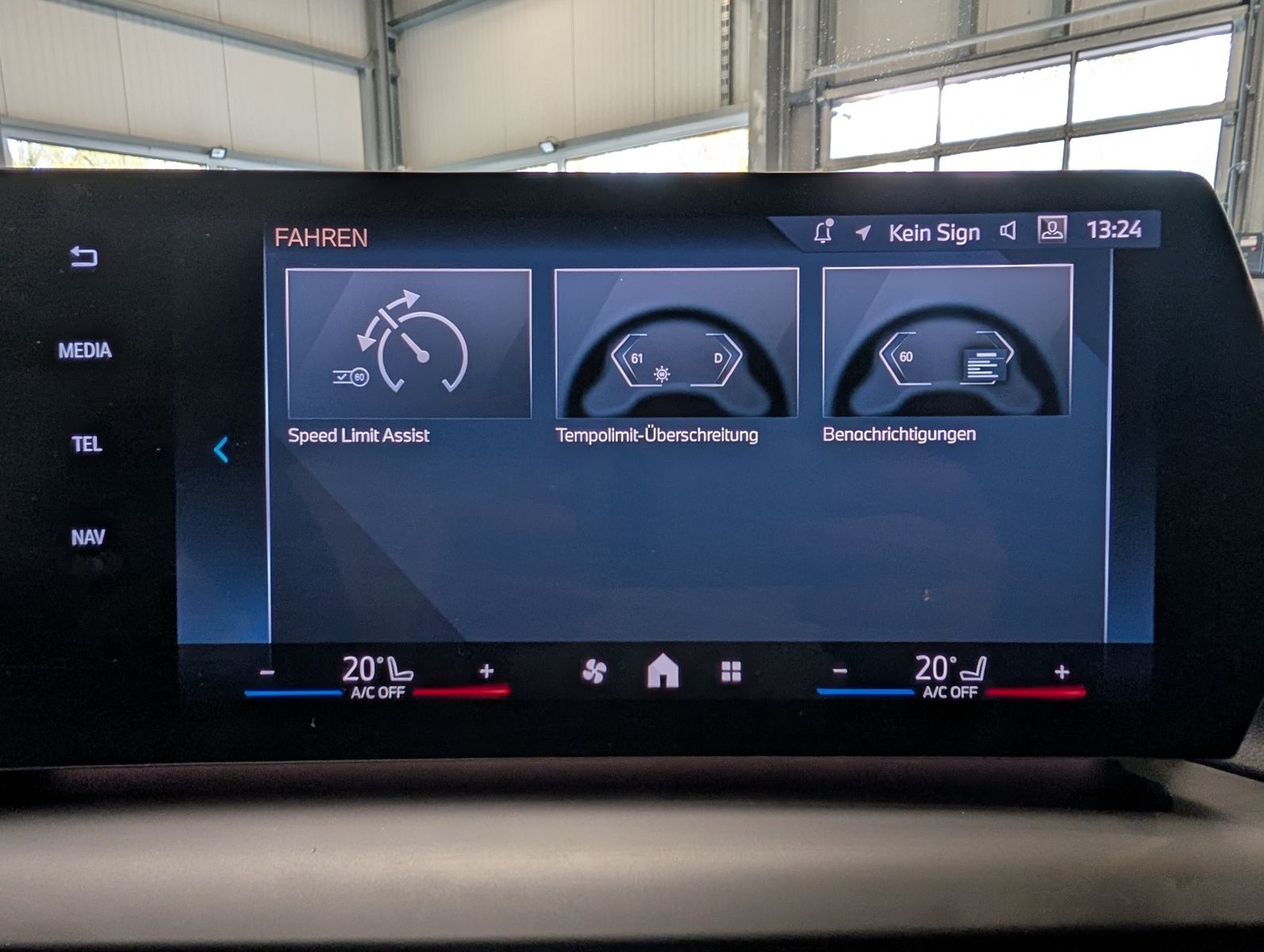 Fahrzeugabbildung BMW 118 d M-Sport Premium Ad-LED Cam Pano Alcan 18"