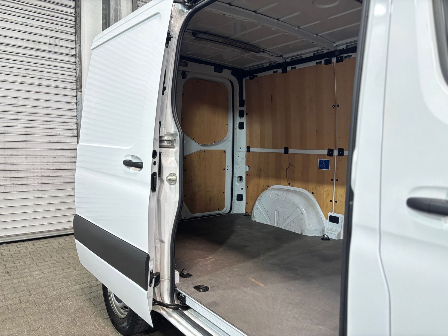 Fahrzeugabbildung Mercedes-Benz Sprinter 211 CDI L1 #Klima#Kamera#MBUX#AHK