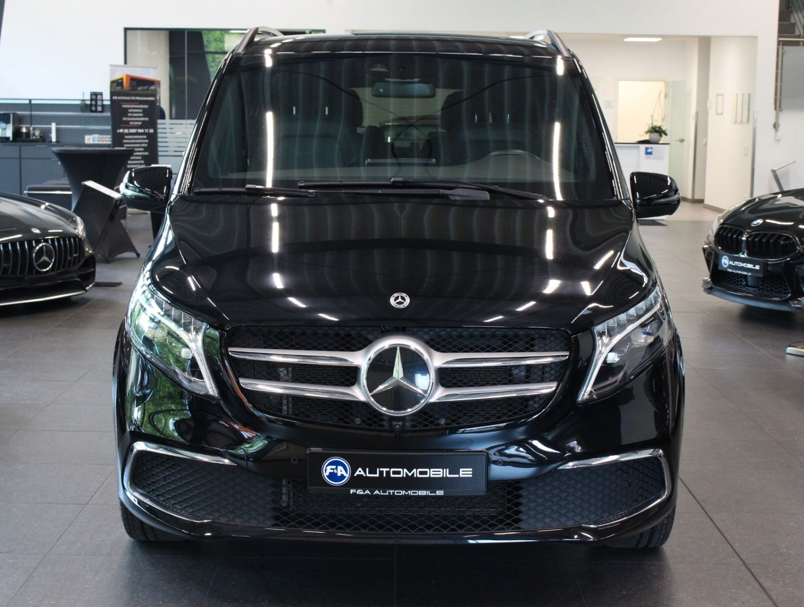 Fahrzeugabbildung Mercedes-Benz V 300d Exclusive Edition Lang 4Matic
