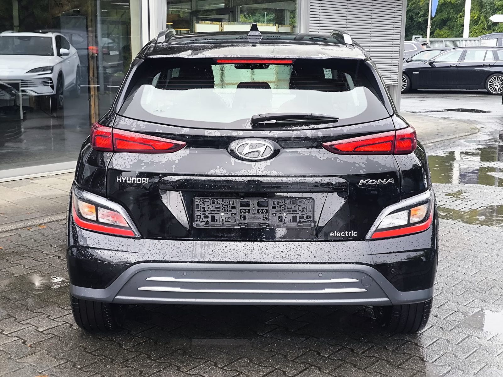 Fahrzeugabbildung Hyundai Kona EV Select WERKSGA+LED+SHZ+KAMER+ACC+AHK+DAB