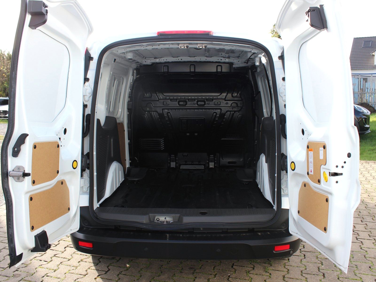 Fahrzeugabbildung Ford Transit Connect Kasten Limited 1,5 EcoBlue