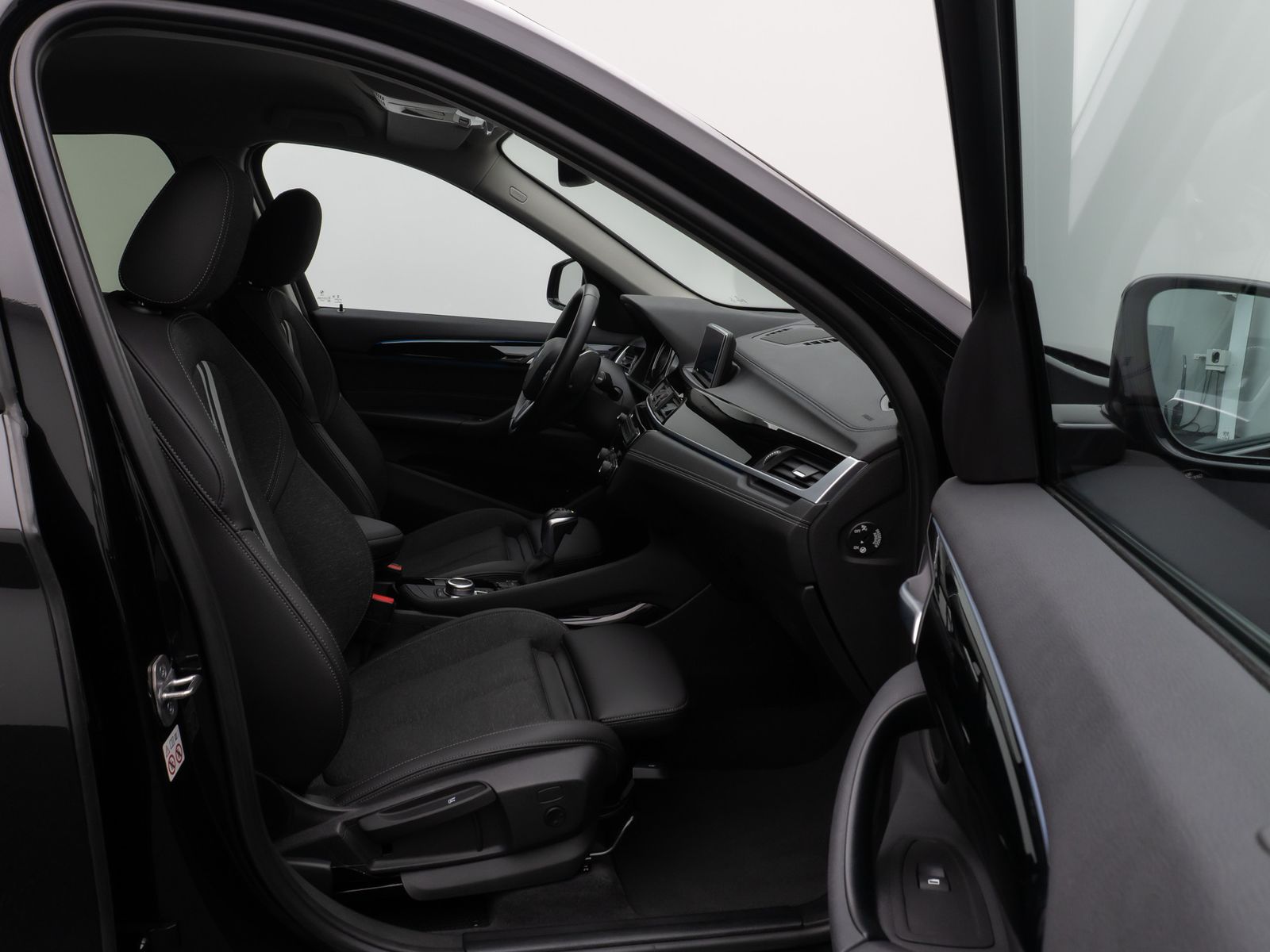 Fahrzeugabbildung BMW X1 xD25e Sport Line Kamera DAB HiFi LED 18Zoll