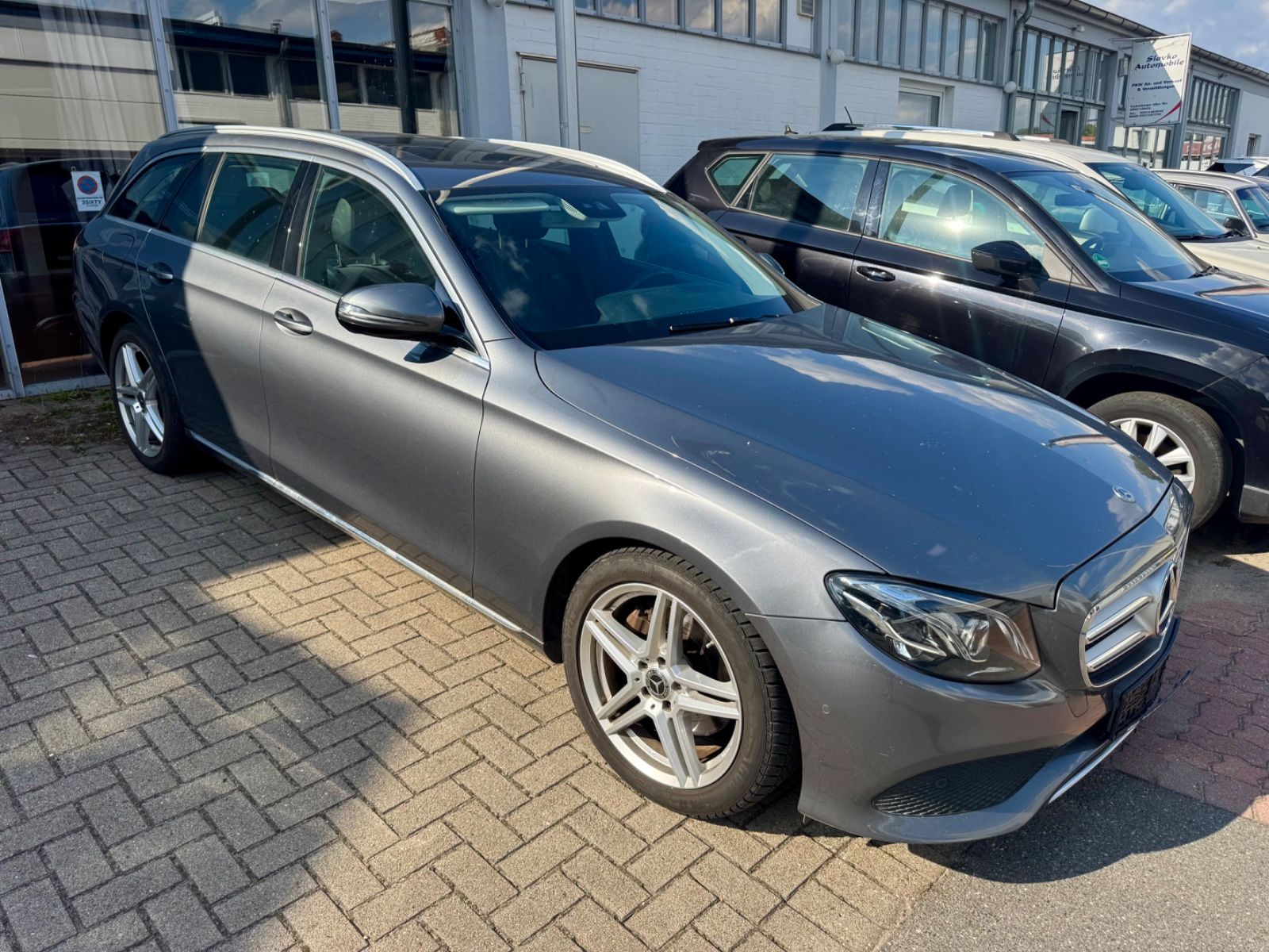 Mercedes E 220 - 1
