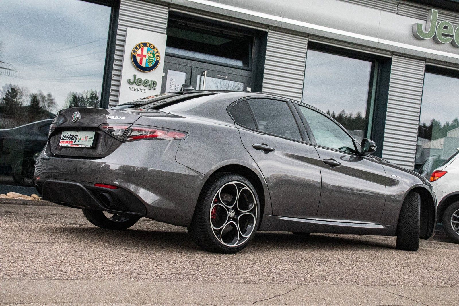 Fahrzeugabbildung Alfa Romeo Giulia MY23 Veloce 2.0T vom AR Vertragshändler
