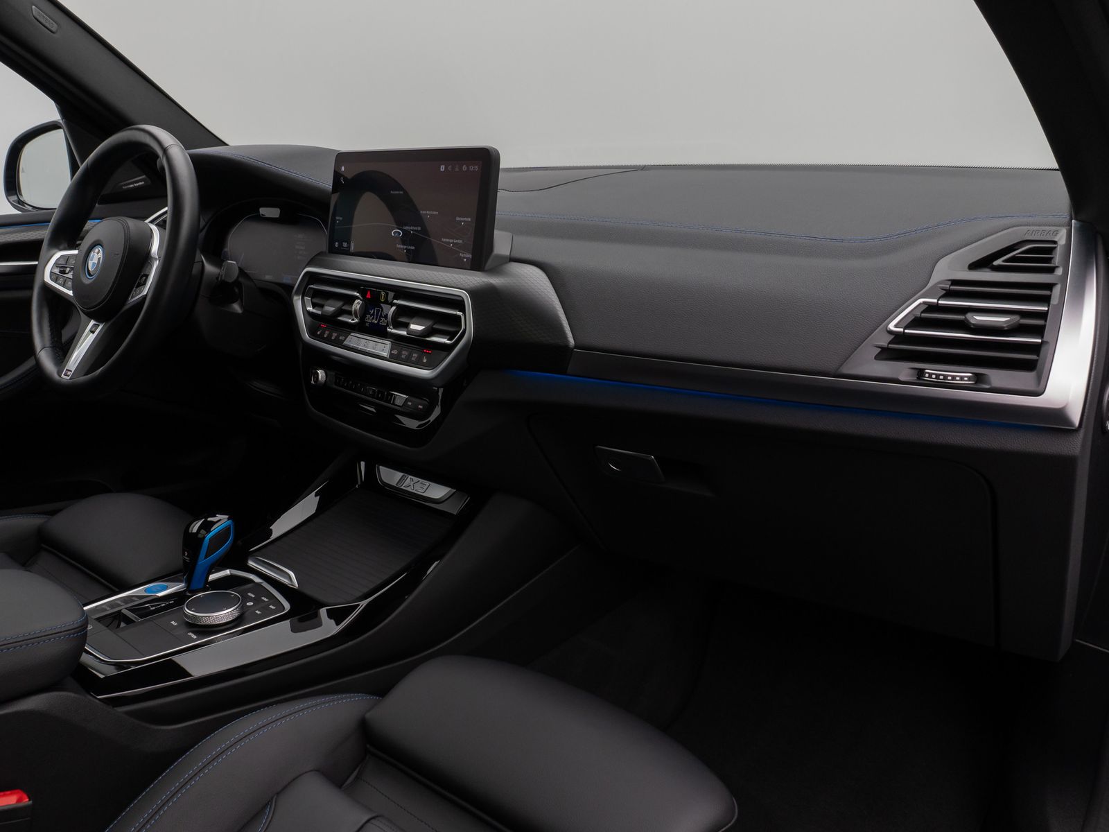 Fahrzeugabbildung BMW iX3 Impressive M Sport Panorama 360°HUD DAB H/K