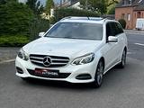 Mercedes-Benz E 220 TCDI BlueEfficiency Automatik Leder Xenon