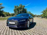 Audi TTS Coupe 2.0 TFSI S tronic quattro - - blaue Audi TTS