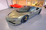 Ferrari SF90/FULL Carbon/HIFI/20/Sonderlack./WIE NEU - Ferrari mit Hybrid-Antrieb