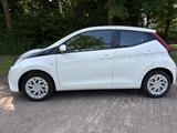Toyota Aygo (X) 1,0-l-VVT-i Team Deutschland Team D... - Toyota Aygo (X) in Krefeld