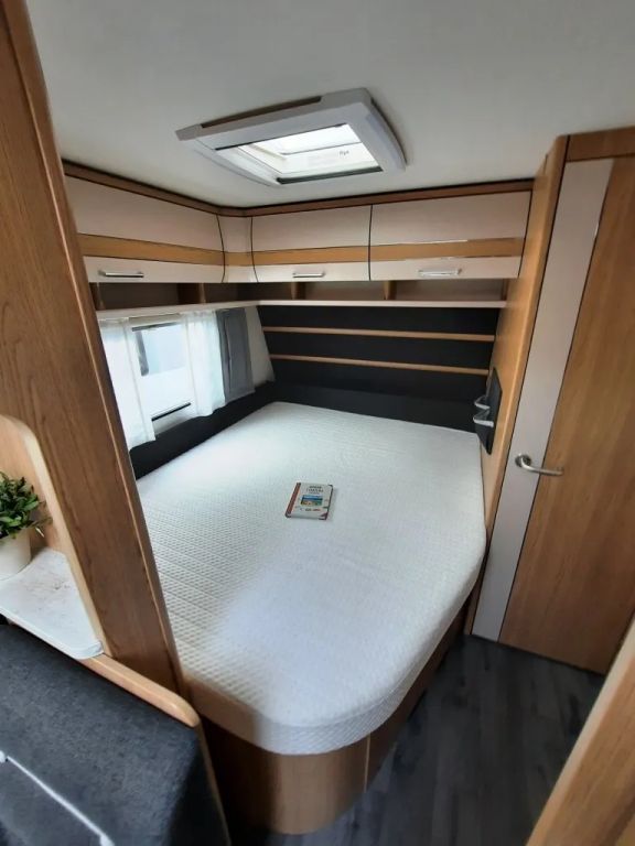 Fahrzeug Übersicht 11 Fahrzeugabbildung LMC Vivo 522 K Sparen Sie 4.650,- €
