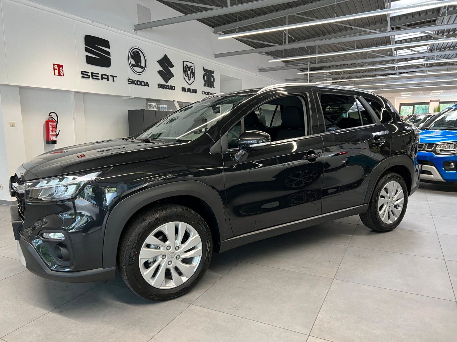 Fahrzeugabbildung Suzuki (SX4) S-Cross 1.4 BOOSTERJET Hybrid Comfort
