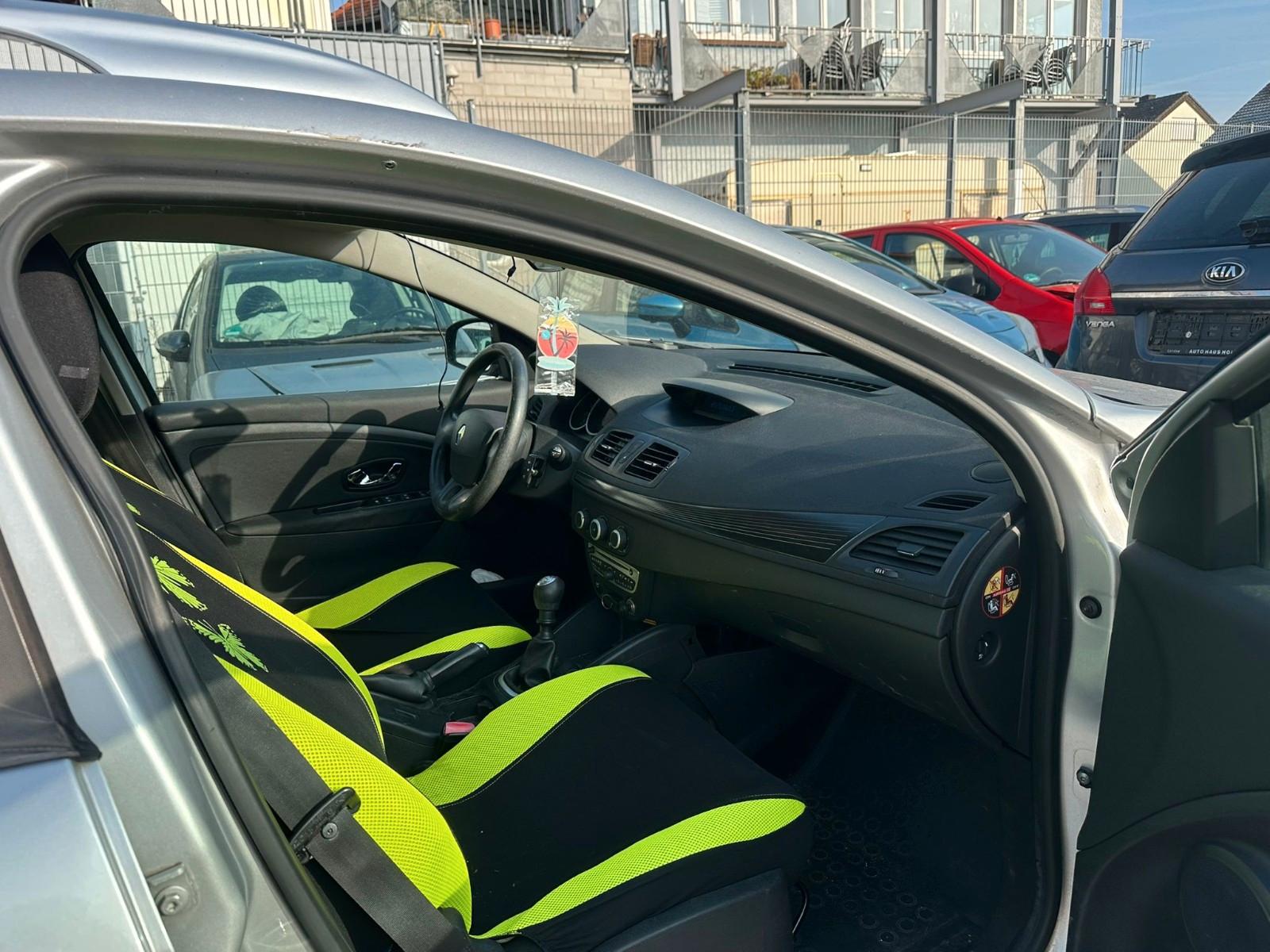 Renault Megane 2012 — photo 6
