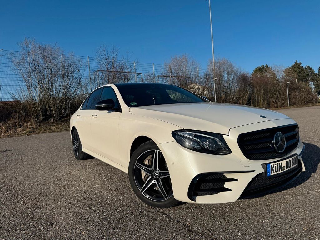 Image of Mercedes-Benz E 300
