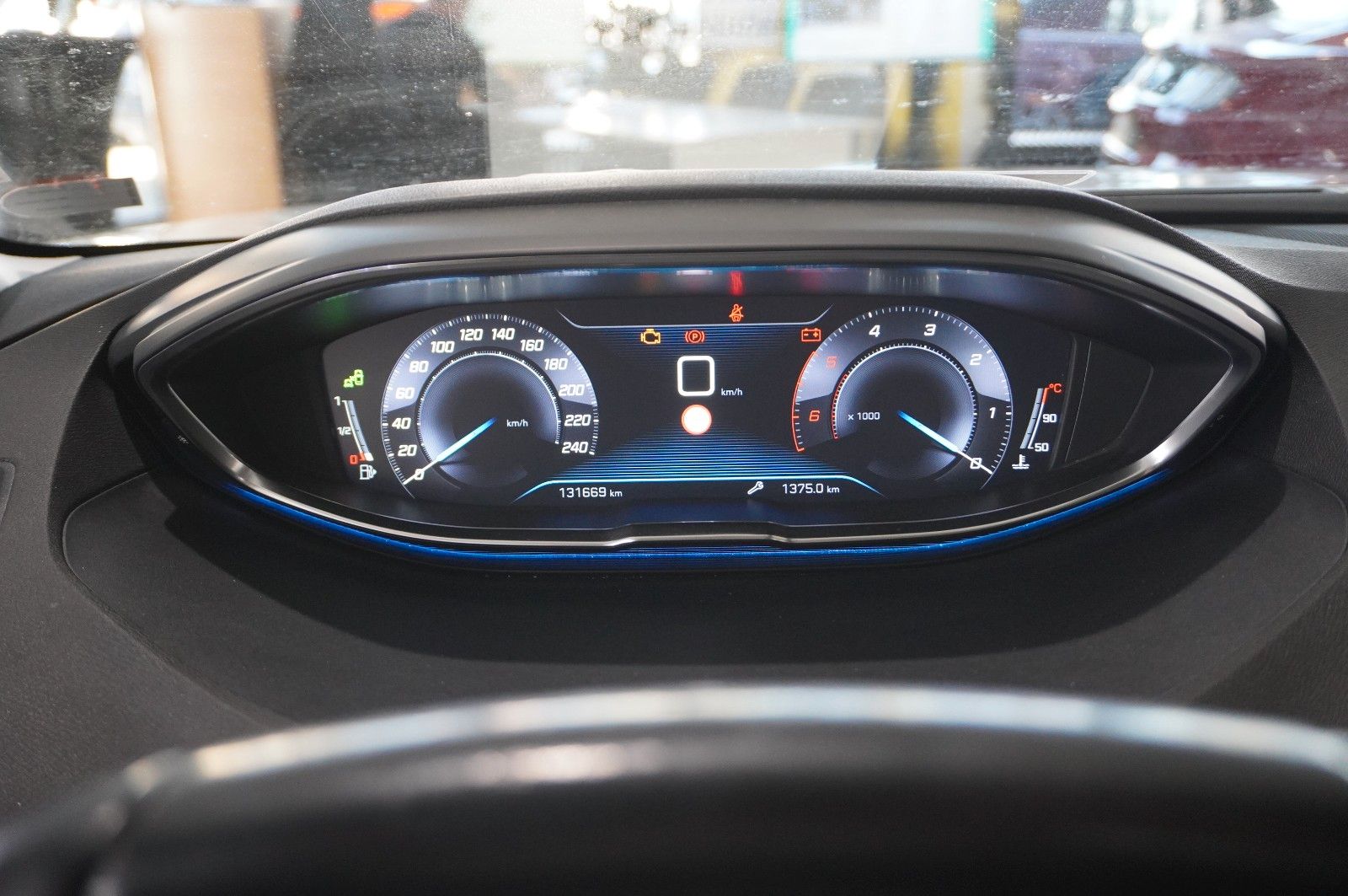 Fahrzeugabbildung Peugeot 3008 1.5D ALLURE NAVI/LED/KAMERA/VIRU./SHZ/AHK