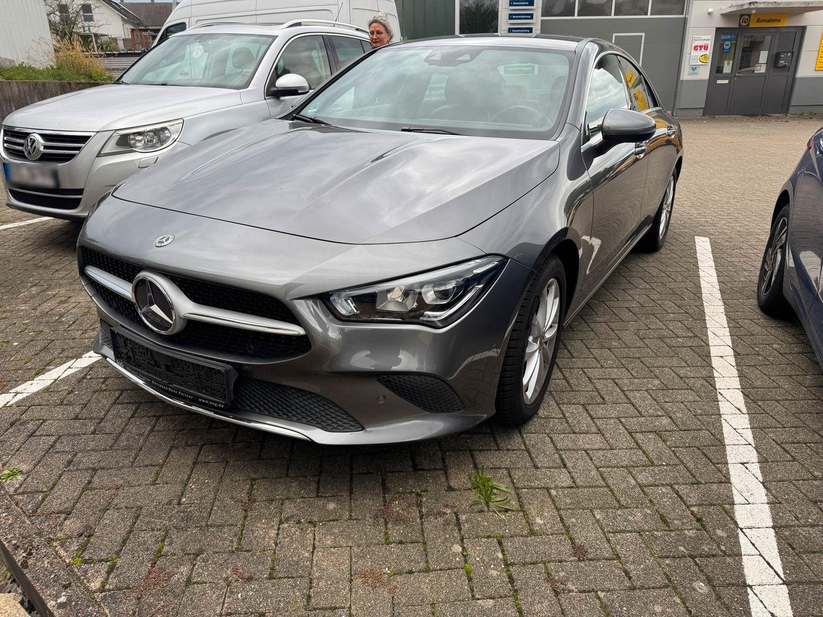 Mercedes-Benz CLA 220