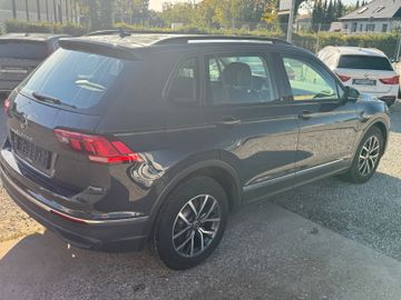 Volkswagen Tiguan - 4