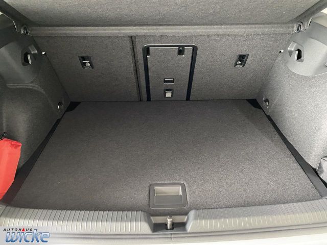 Golf VIII 1.5 eTSI DSG Goal KLIMA REAR VIEW PDC