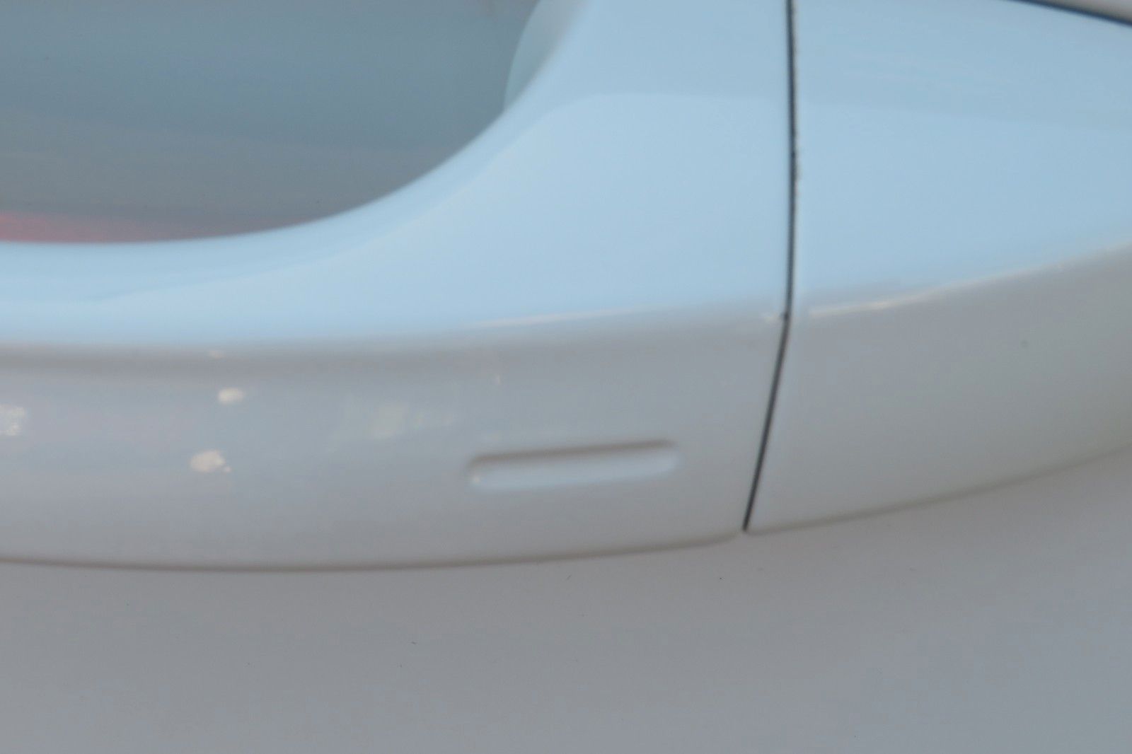 Fahrzeugabbildung Volkswagen T-Roc R-LINE AHK DCC ACC NAVI KAMERA 8-FACH 1.H