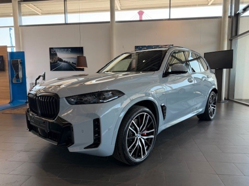 BMW X5 xDrive50e Navi Tempom.aktiv Panoramadach imagem 2