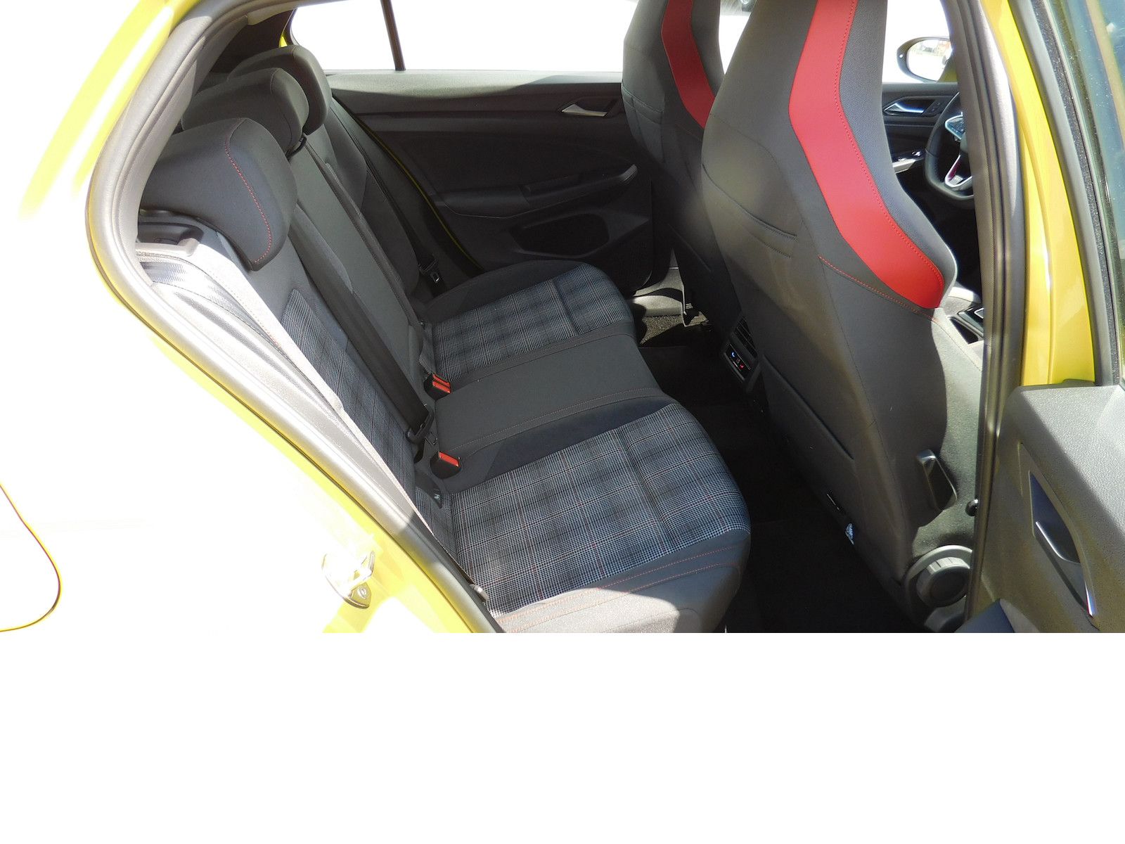 Volkswagen Golf 2.0 VIII GTI Performance 4 TRG TSI BMT Navi foto 17