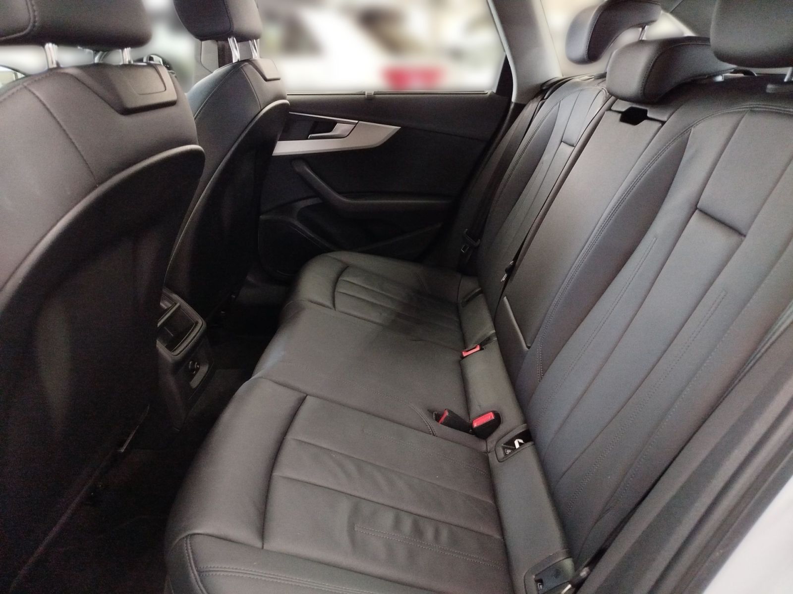 Audi A4 - Bild 11