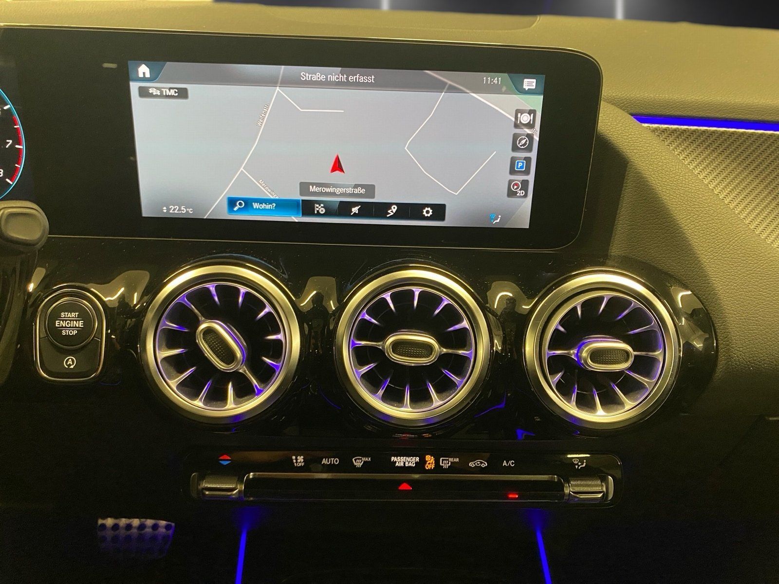 Fahrzeugabbildung Mercedes-Benz GLA 250 4M AMG*AHK*Pano*Totwinkel*Kam*Easy-Pack*