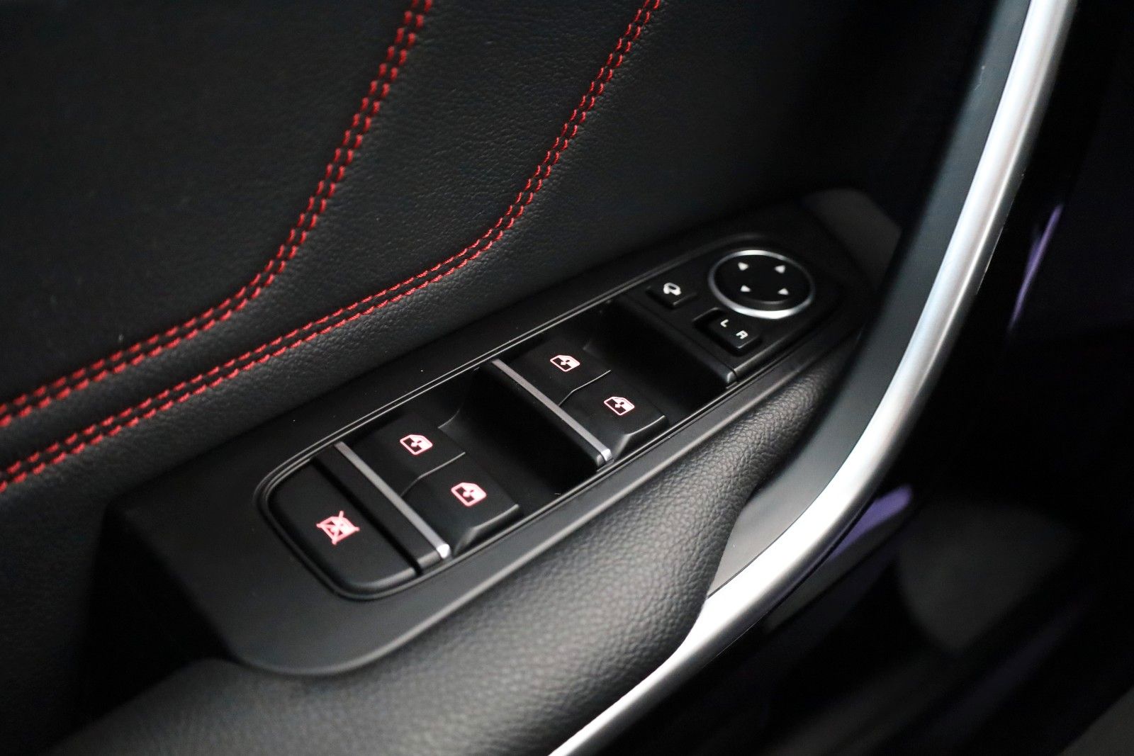Fahrzeugabbildung Kia cee'd / Ceed GT, T.Leder,Navi,LED,SH,JBL +WR