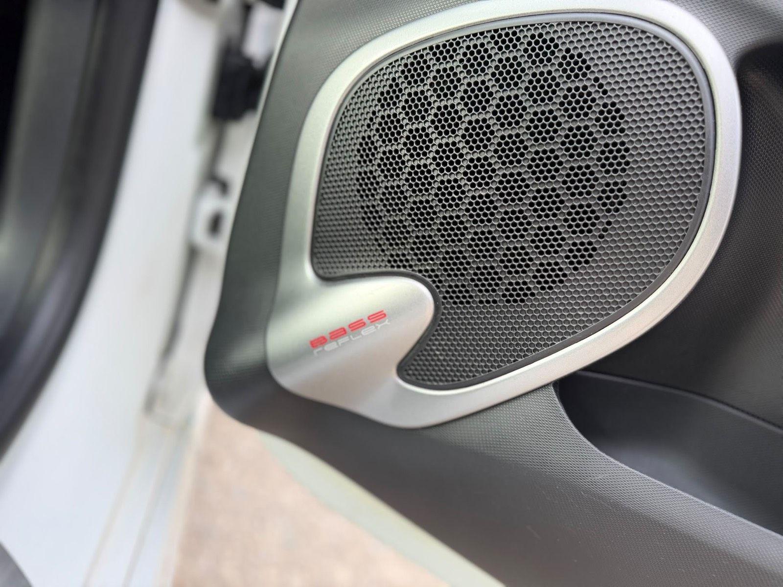 Renault Clio 2014 — photo 9
